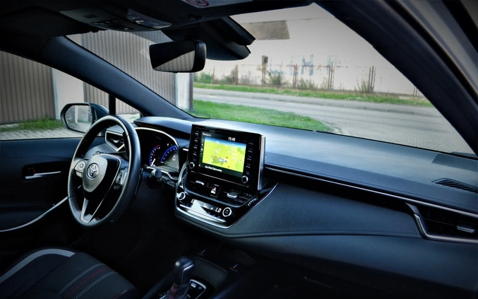 Toyota Corolla cena 94900 przebieg: 33000, rok produkcji 2020 z Drezdenko małe 667